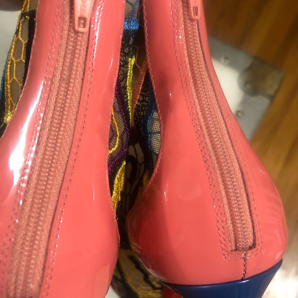 Christian Louboutins size 40 - Picture 4 of 8